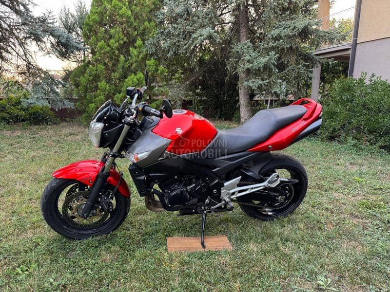 Suzuki GSR 600 A