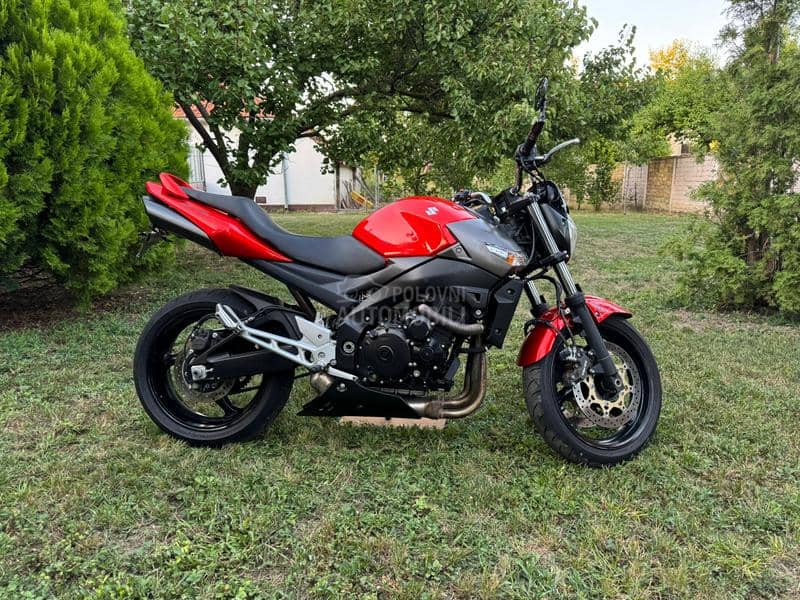 Suzuki GSR 600 A