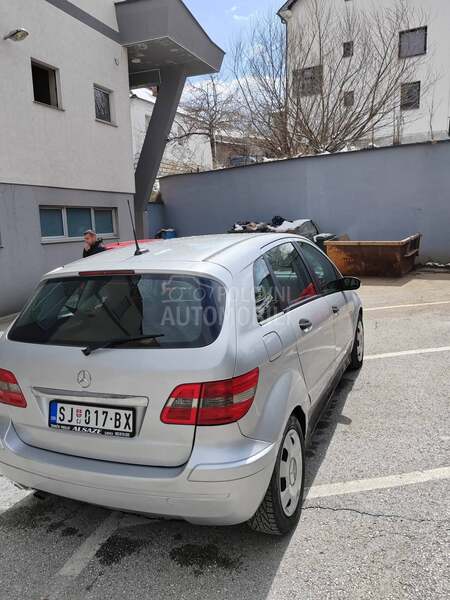 Mercedes Benz B 180 B180