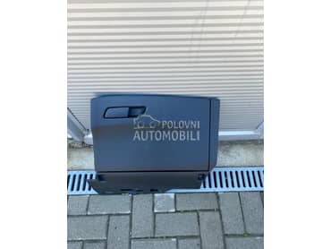 Kaseta u kabini za Audi A4, A5 od 2015. do 2024. god.