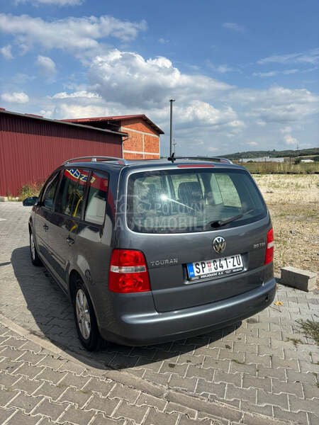 Volkswagen Touran 