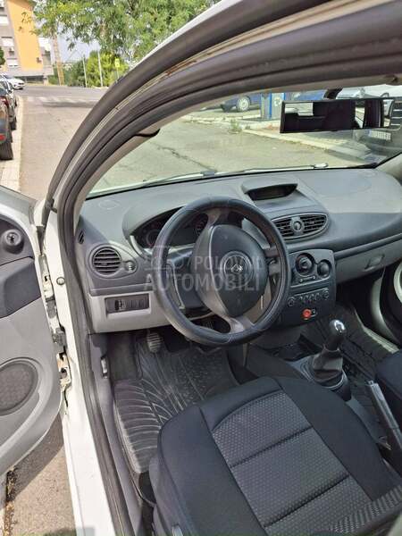 Renault Clio 1.5 DCI