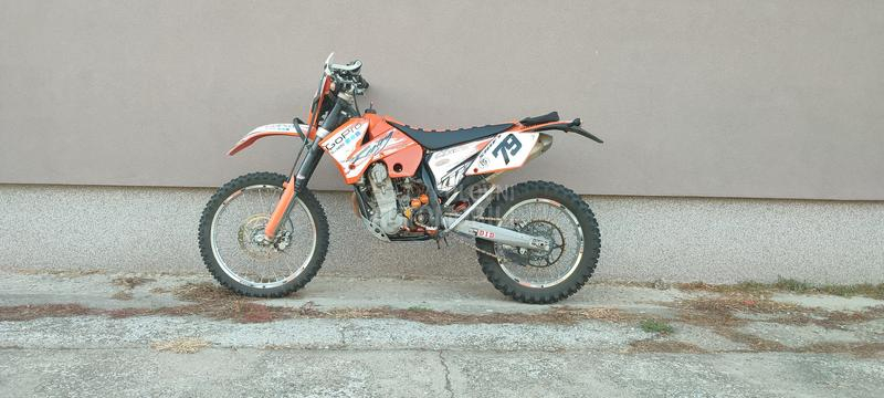 KTM EXC 525 moze da se reg.