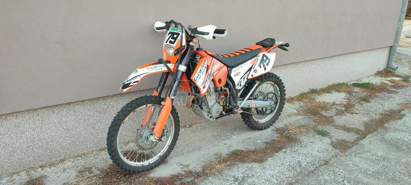 KTM EXC 525 moze da se reg.