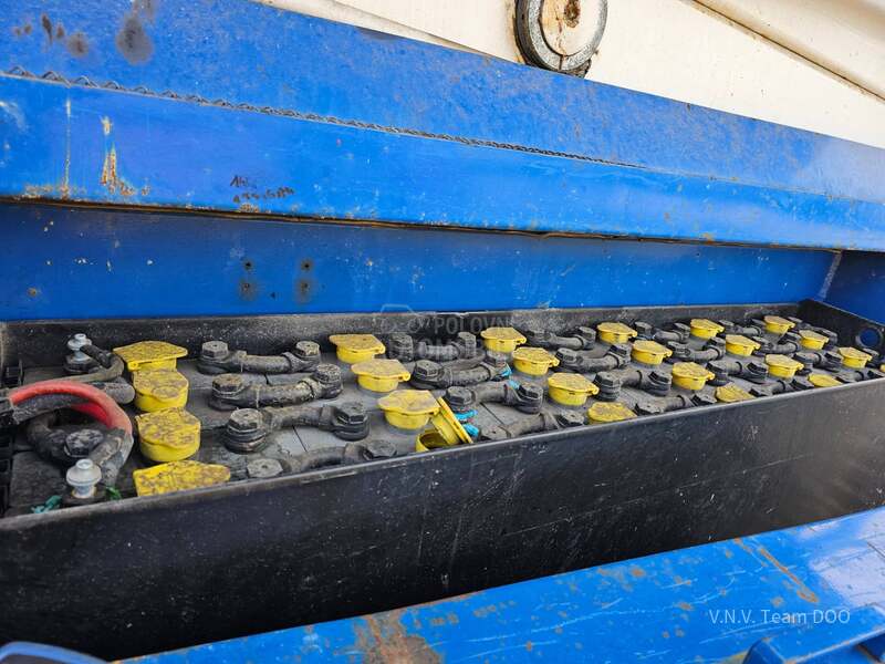 Genie Holand lift 12m