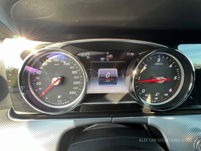 Mercedes Benz E 220 4 MATIC
