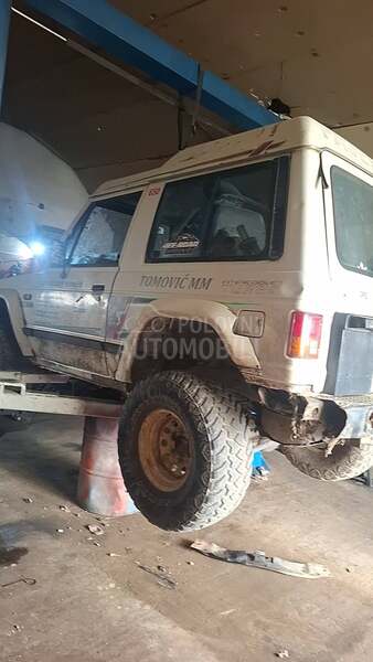 Mitsubishi Pajero 2.5