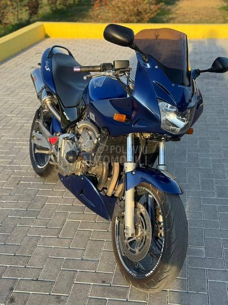 Honda hornet cb600s