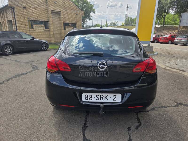 Opel Astra J 1.4