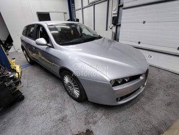 Alfa Romeo 159 -  kompletan auto u delovima