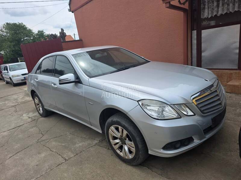 Mercedes Benz E 220 