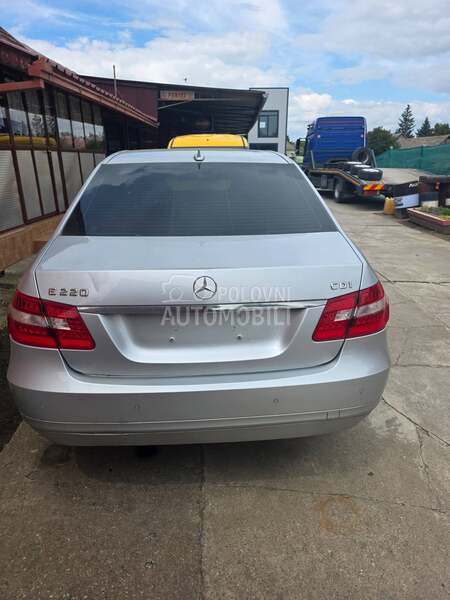 Mercedes Benz E 220 