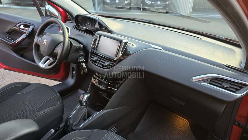 Peugeot 208 1.5 BlueHDI  ALLURE
