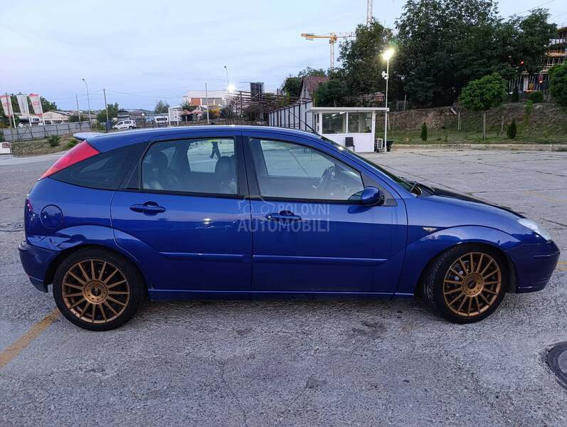 Ford Focus ST170
