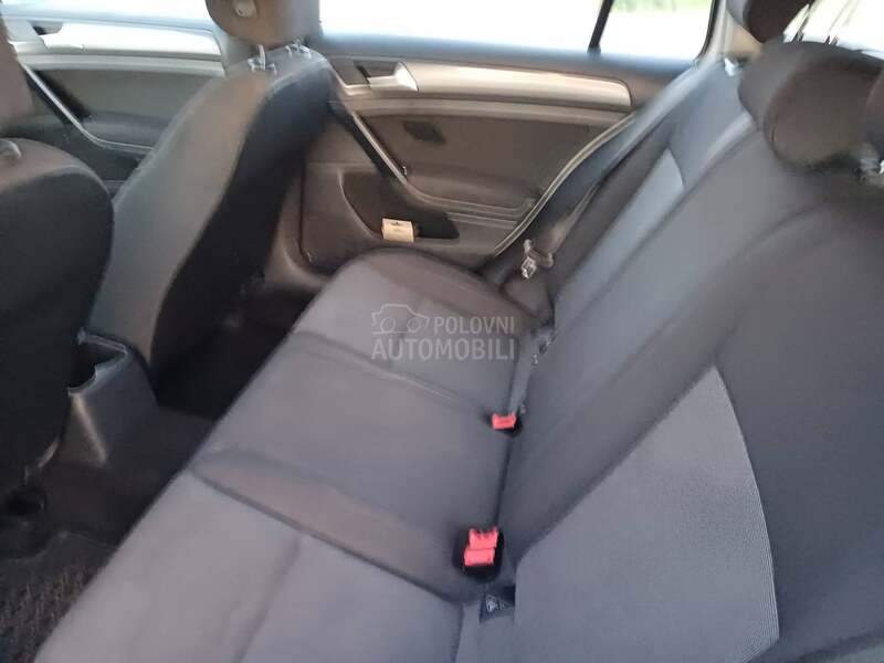 Volkswagen Golf 7 1.6 TDI DSG