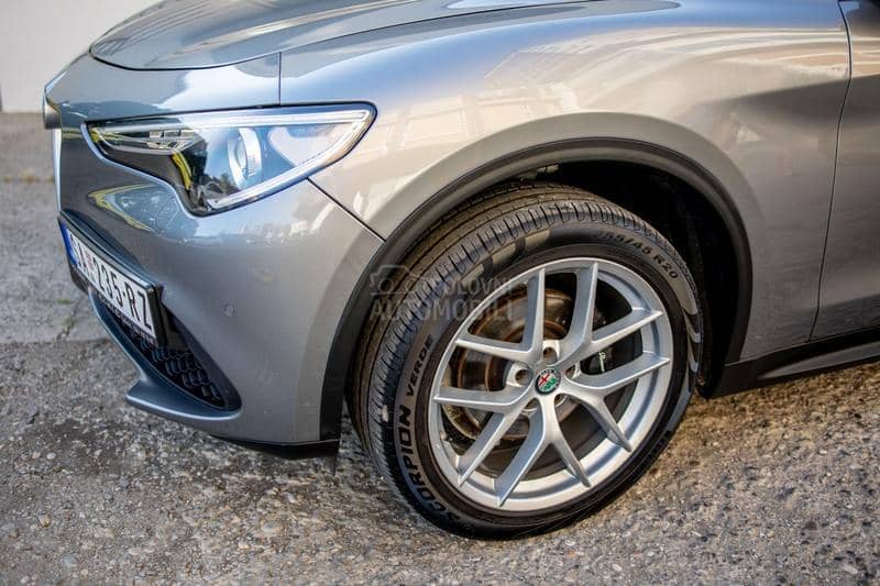Alfa Romeo Stelvio 2.0 turbo