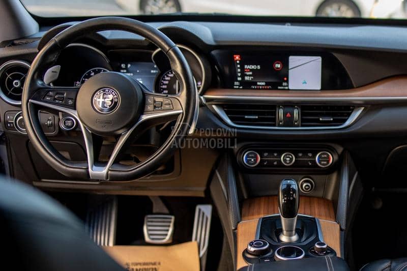 Alfa Romeo Stelvio 2.0 turbo