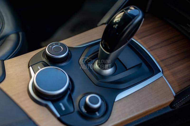 Alfa Romeo Stelvio 2.0 turbo