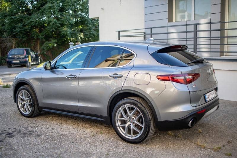 Alfa Romeo Stelvio 2.0 turbo