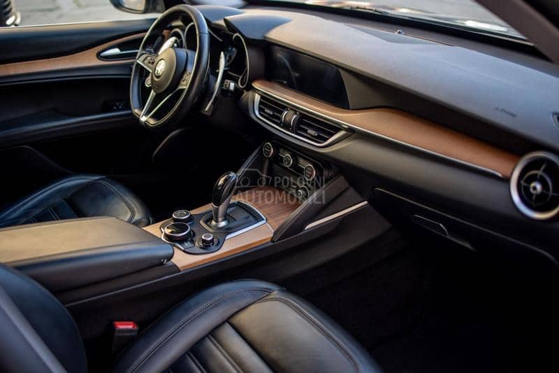 Alfa Romeo Stelvio 2.0 turbo