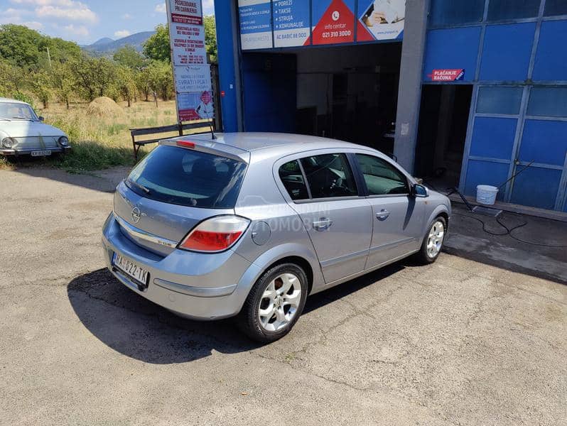 Opel Astra H 1.9 cdti