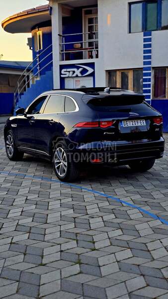 Jaguar F pace R-Sport virtual