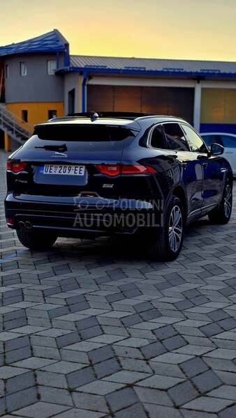 Jaguar F pace R-Sport virtual