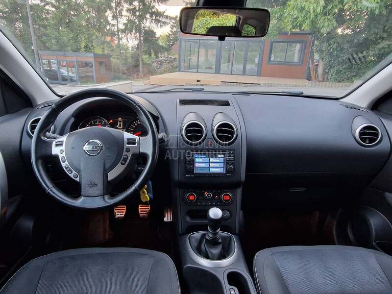 Nissan Qashqai + 2 2.0 TEKNA / N00V