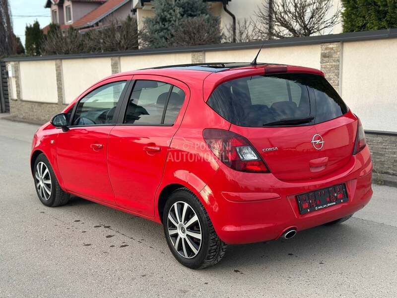 Opel Corsa D 1.4  SPORT CH