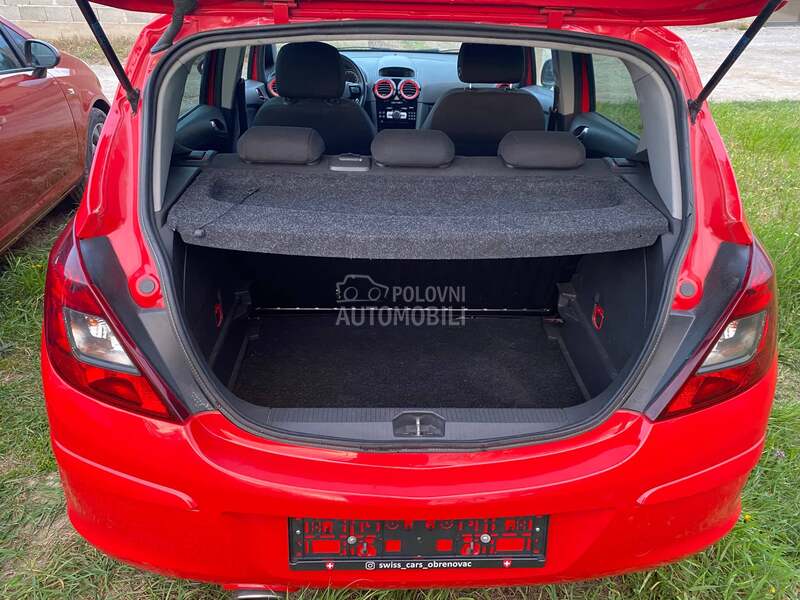 Opel Corsa D 1.4  SPORT CH