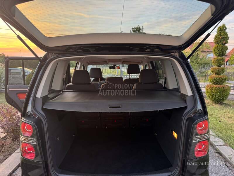Volkswagen Touran 1.4TSI CROSS CH NOV