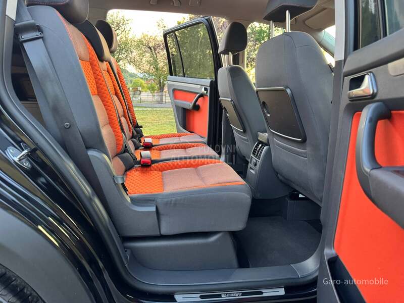 Volkswagen Touran 1.4TSI CROSS CH NOV