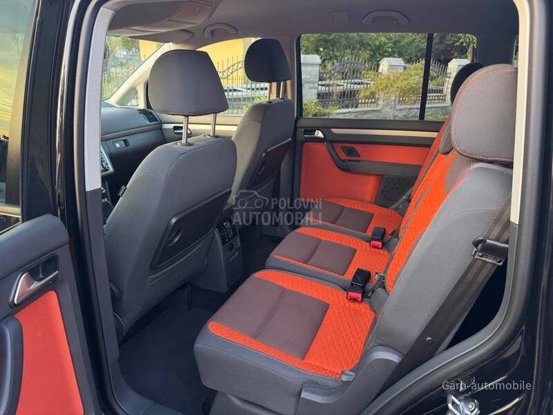 Volkswagen Touran 1.4TSI CROSS CH NOV