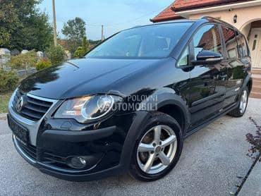 Volkswagen Touran 1.4TSI CROSS CH NOV