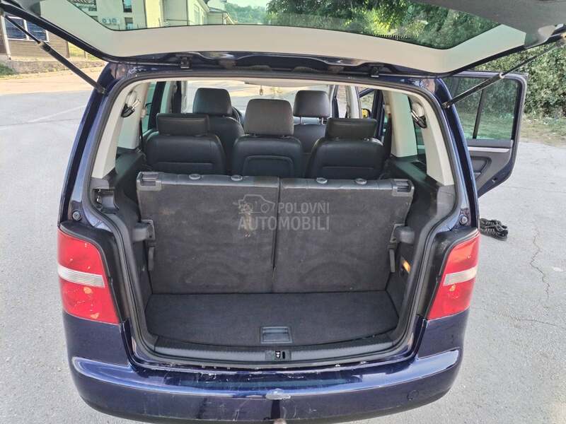 Volkswagen Touran 