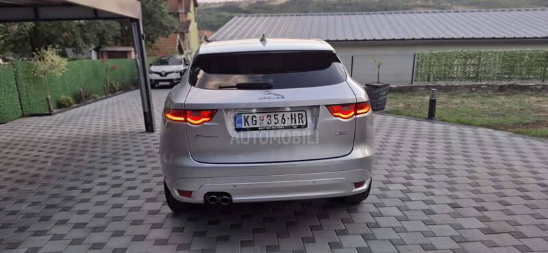 Jaguar F pace 
