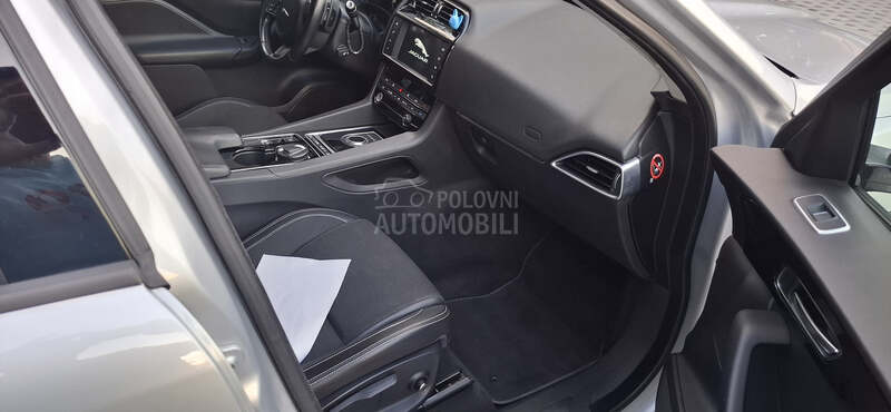 Jaguar F pace 