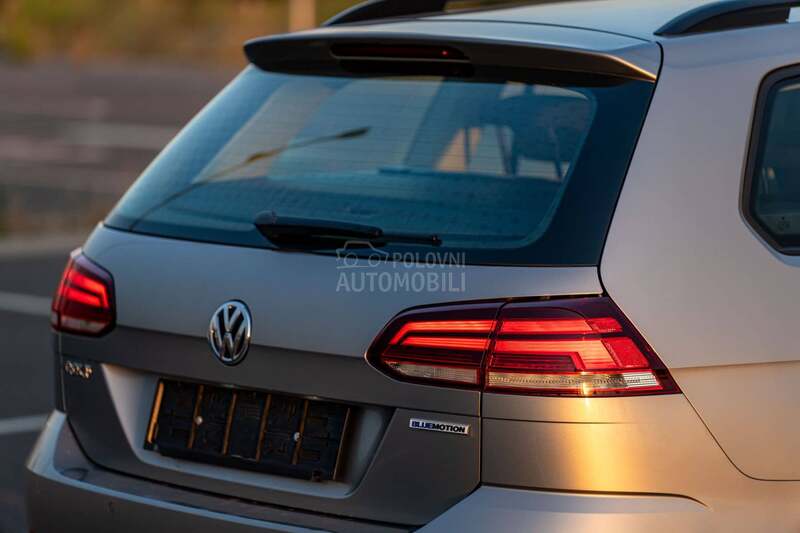 Volkswagen Golf 7 1.5TGI/DSG