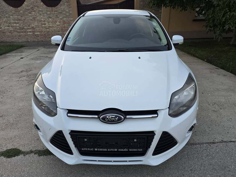 Ford Focus 1,6b Titanium x