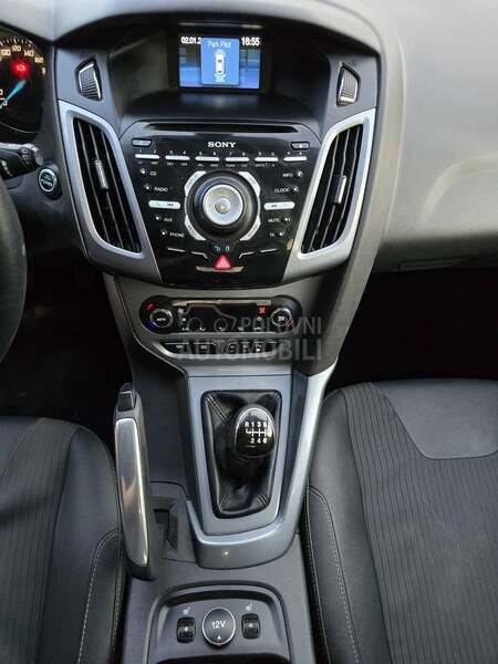 Ford Focus 1,6b Titanium x