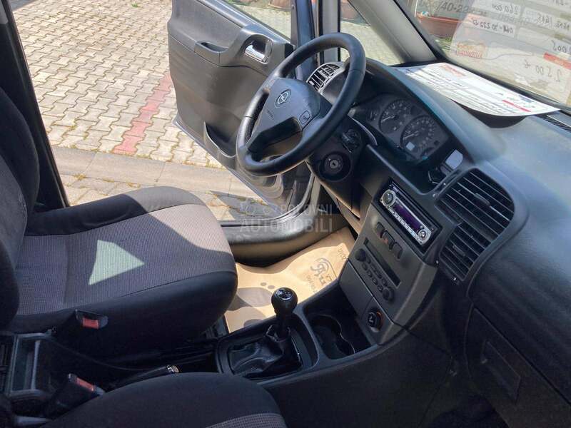 Opel Zafira 