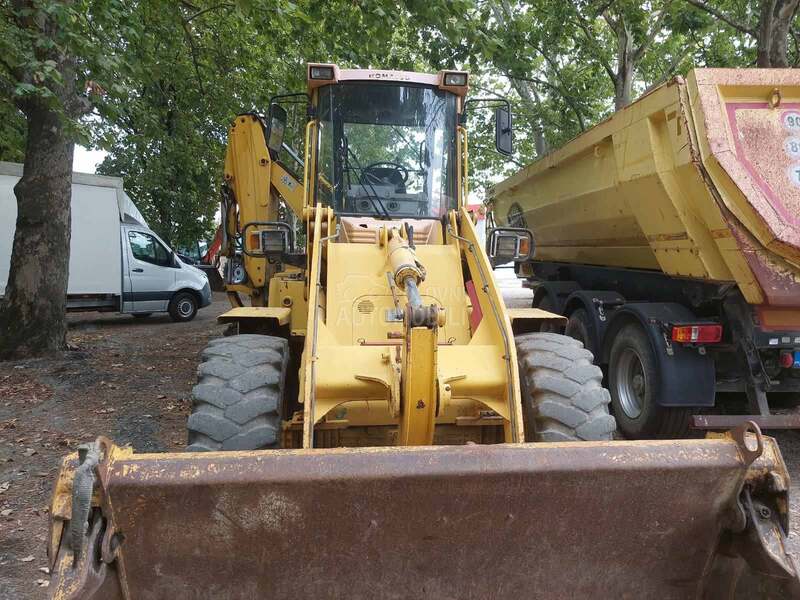 Komatsu WB98A TOP PONUDA
