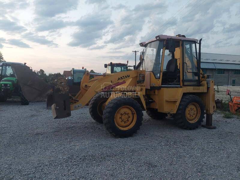 Komatsu WB98A TOP PONUDA