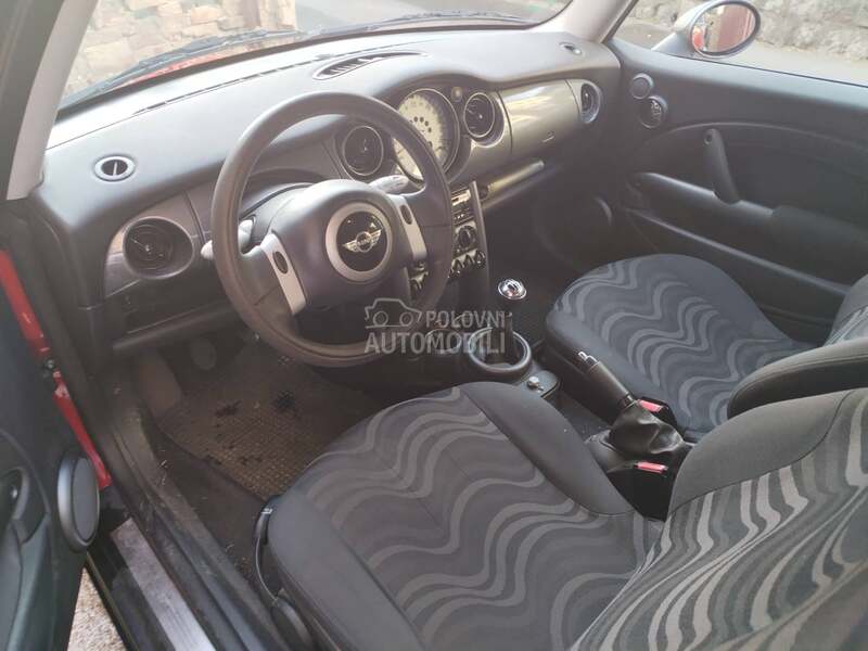 Delovi za MINI Cooper 2002. god.