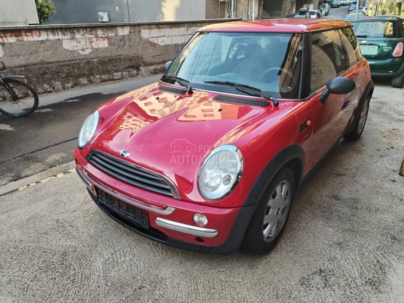 Delovi za MINI Cooper 2002. god.