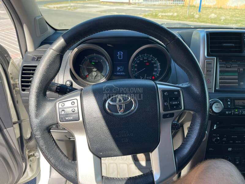 Toyota Land Cruiser 3.0 60th anniversary