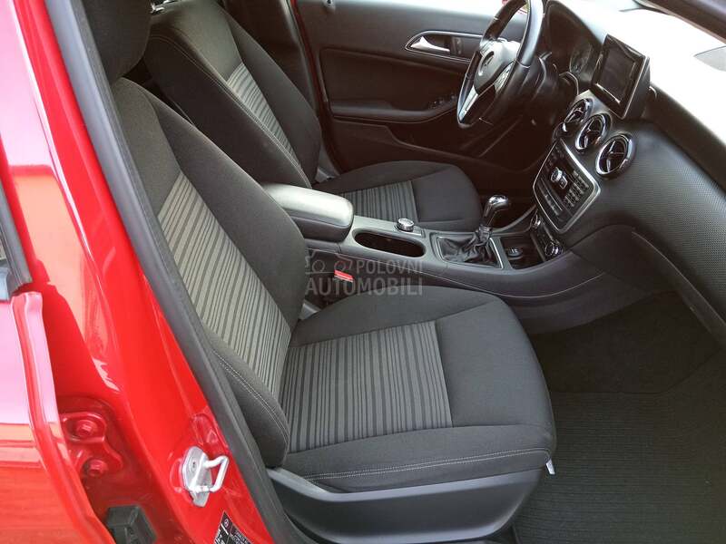Mercedes Benz A 180 FABRIKA N0VA