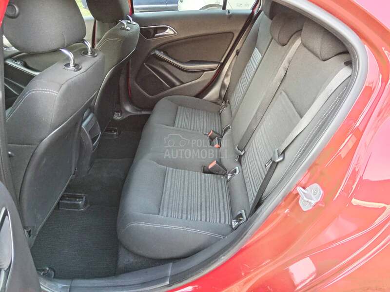 Mercedes Benz A 180 FABRIKA N0VA