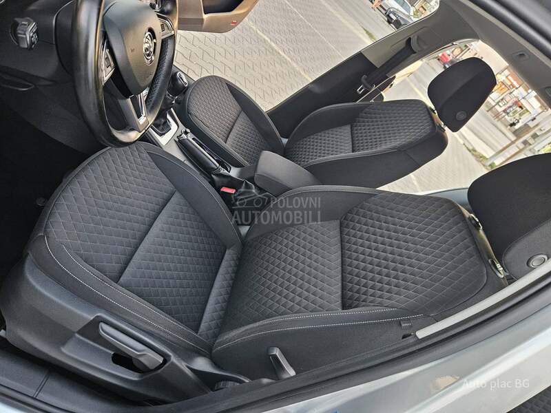 Škoda Octavia 1.6tdi LED/NAV/DRIVE