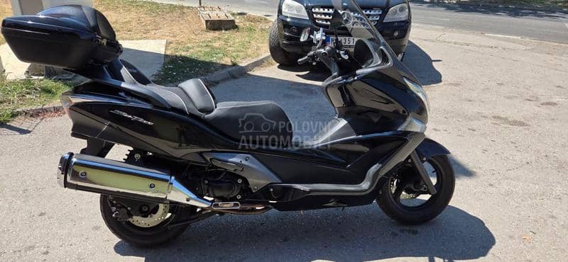 Honda Silver Wing 400